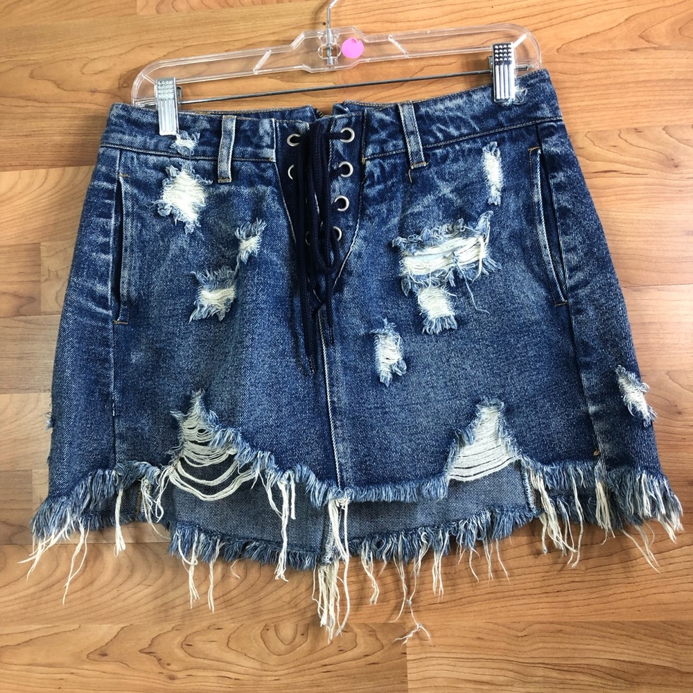Signature 8 Medium Denim Skirt w/Front Lace Closure w/Front Pockets